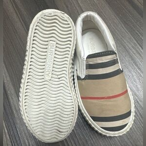 Boys Burberry slip ons
